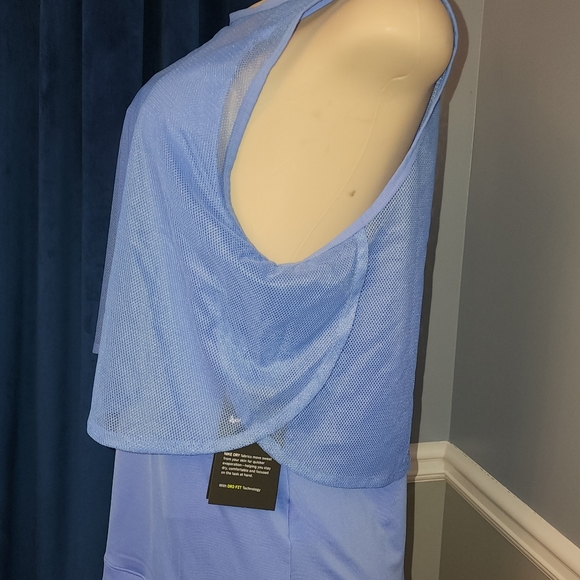 Athletic top - Picture 2 of 4